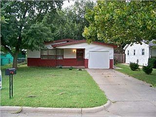 1st image of 845 S Charron Dr