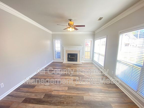 4th image of 1610 Elgaen Place Dr