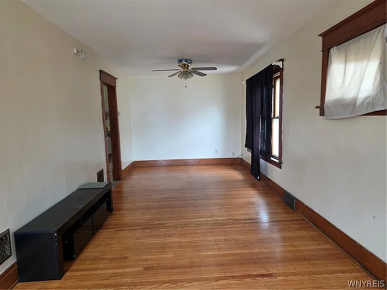 96 Academy Rd — Photo 9