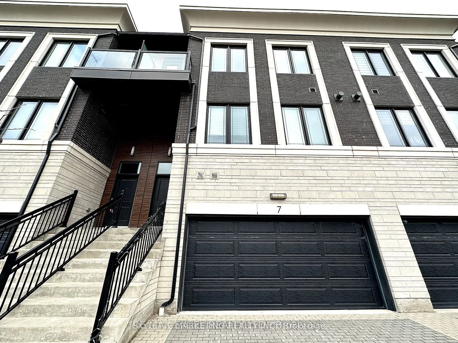 3 bed, $4,200 — Photo 1