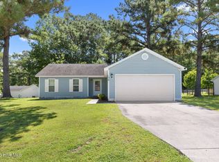 130 Sweetwater Dr, Jacksonville, NC 28540