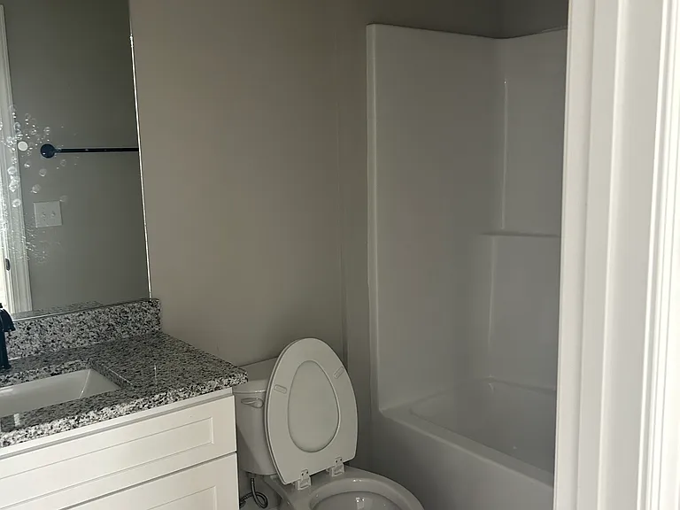 302 Warrenfells St #B — Photo 9
