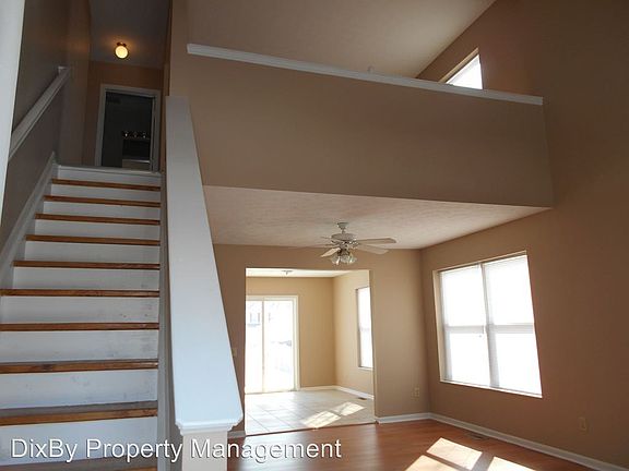 3rd image of 212 Shawnee Ct