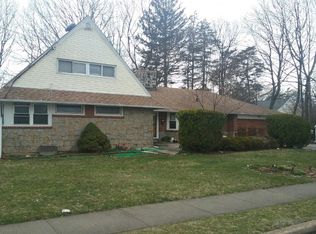 347 Princeton St, Westbury, NY 11590
