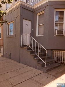 2302 Kerrigan Ave, Union City, NJ, 07087