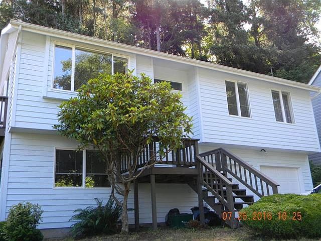 1st image of 3552 NE Quay Ave