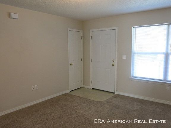 2nd image of 28 Garden Ln APT 5
