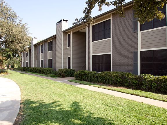 3rd image of 7731 N College Cir #7707F