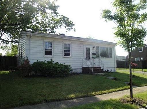 2nd image of 36 Maywood St