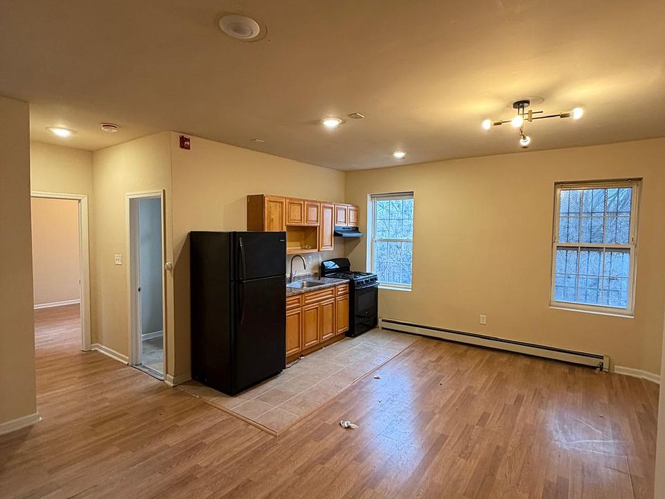 1st image of 634 Martin Luther King Blvd #21