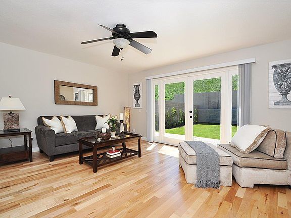 4th image of 3208 Singingwood Dr