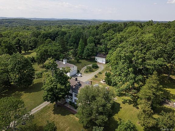 3rd image of 3231 Sharon Tpke