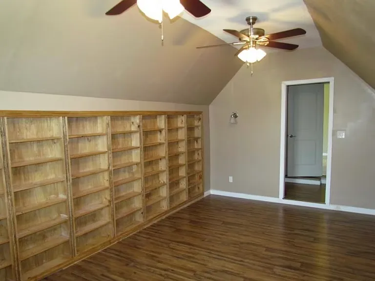 4009 Quarry Hollow Dr — Photo 7
