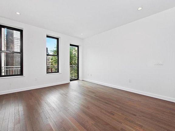 4th image of 44 E End Ave APT 3F
