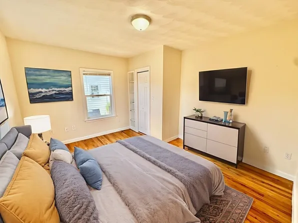 7R Center St #1, Woburn, MA 01801