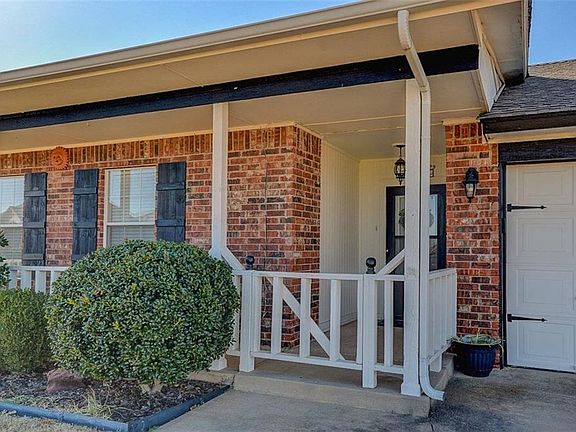 3rd image of 15021 Stone Meadows Dr