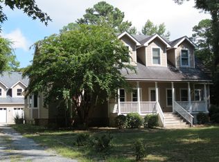 1033 Creek Rd, Kitty Hawk, NC 27949
