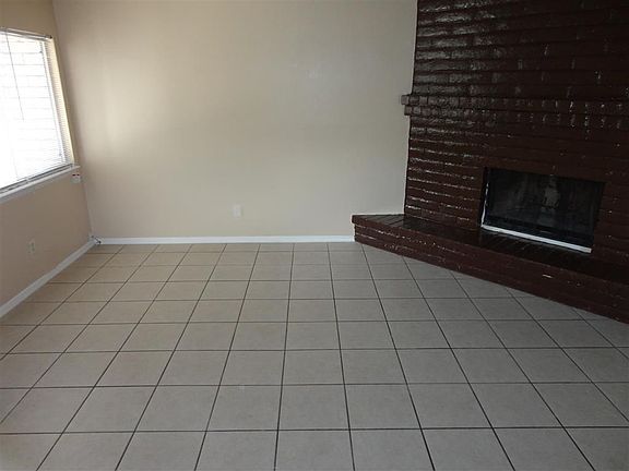 3rd image of 3028 E Glen Dr #B