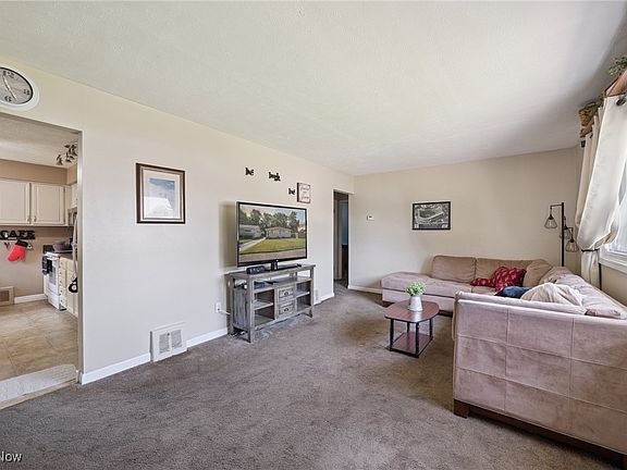 4th image of 6109 Westbrook Dr
