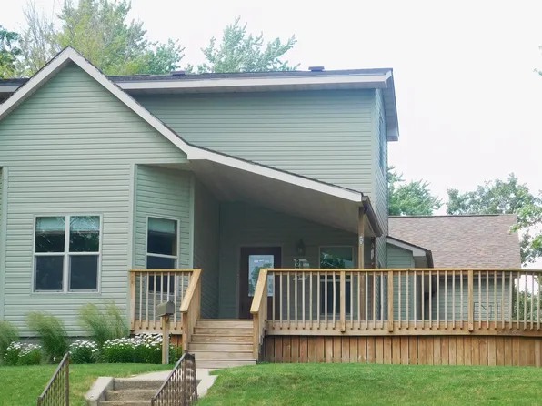 335 3rd St, Manning, IA 51455