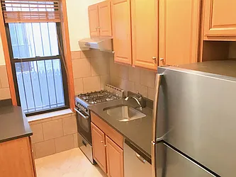 Rented by Rapid Realty Cobble Hill