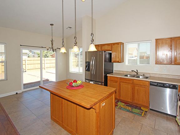 3rd image of 4540 N Deer Springs Dr