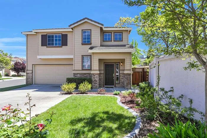 885 Windsor Hills Cir — Photo 2