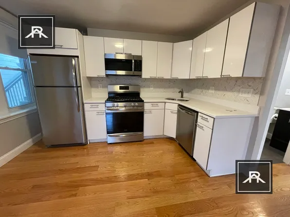 126 Berkshire St #5, Cambridge, MA 02141