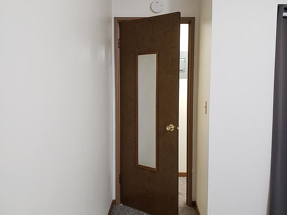 4th image of 1401 5th Ave SE #7