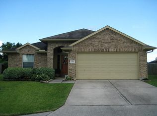 7402 Superior Dr, Baytown, TX 77521
