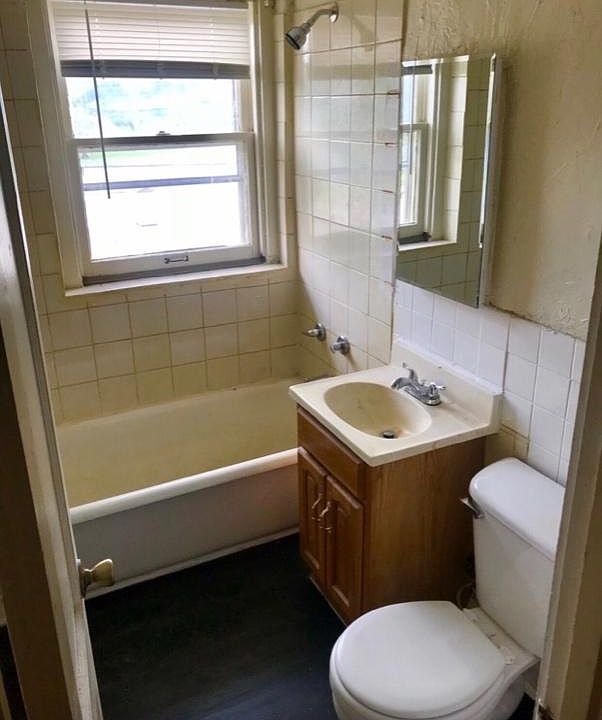 1st image of 103 E Williams St APT 303