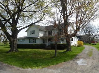 1271 W Kendall Rd, Kendall, NY 14476