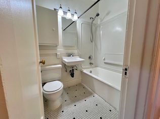 911 SW 21st Ave APT 301, Portland, OR 97205