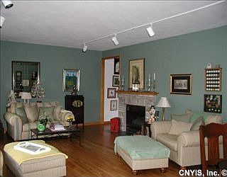 2nd image of 5015 Worthington Way