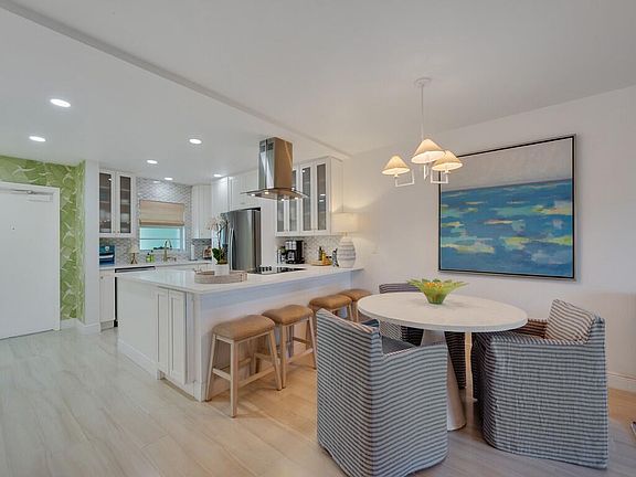 5th image of 4049 Ocean Drive #402