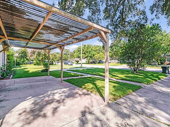 4th image of 3065 Woodbury Cir