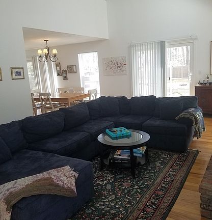 4th image of 25 Seabright Ave