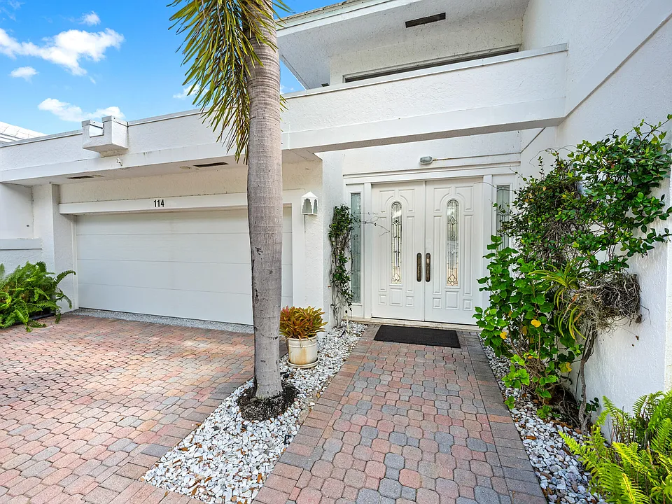 114 Waters Edge Dr