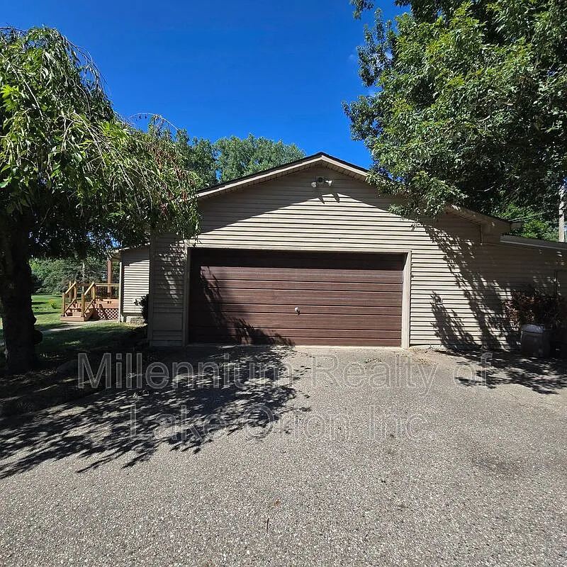 4 bed, 3.0 bath, 2490 sqft, $2,795 — Photo 4