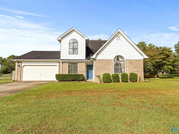 136 Tammy Gaines Ln, Huntsville, AL 35811