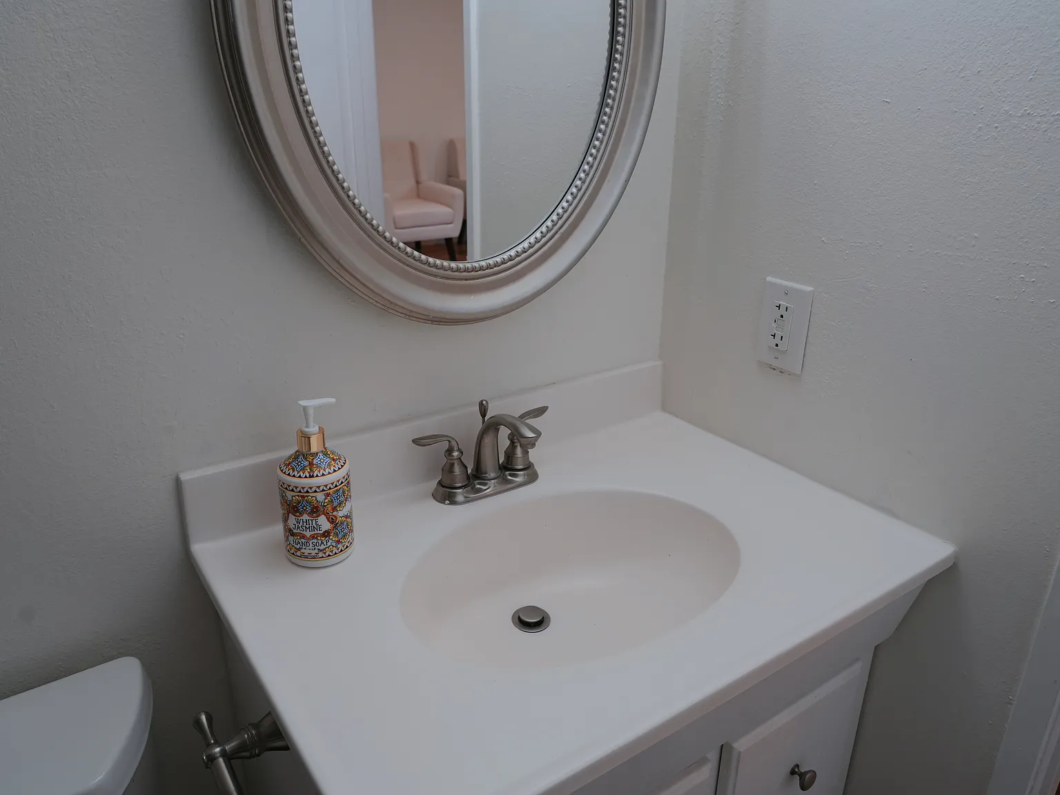 3 bed, 1090 sqft, $3,900 — Photo 3