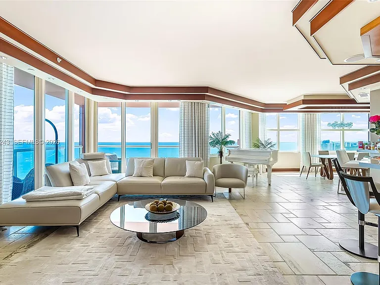 2110 N Ocean Blvd #23B — Photo 2
