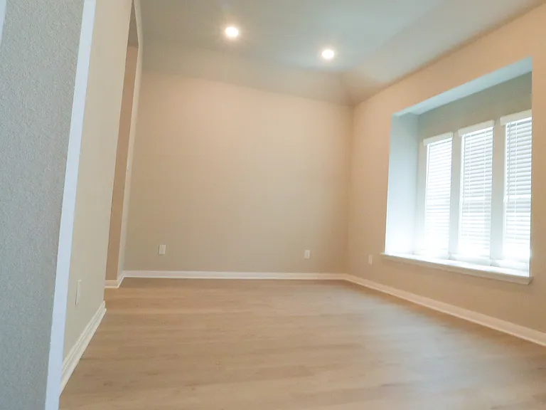 11512 Orbital St — Photo 5