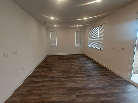 5th image of 1009 Sierra Morena Way