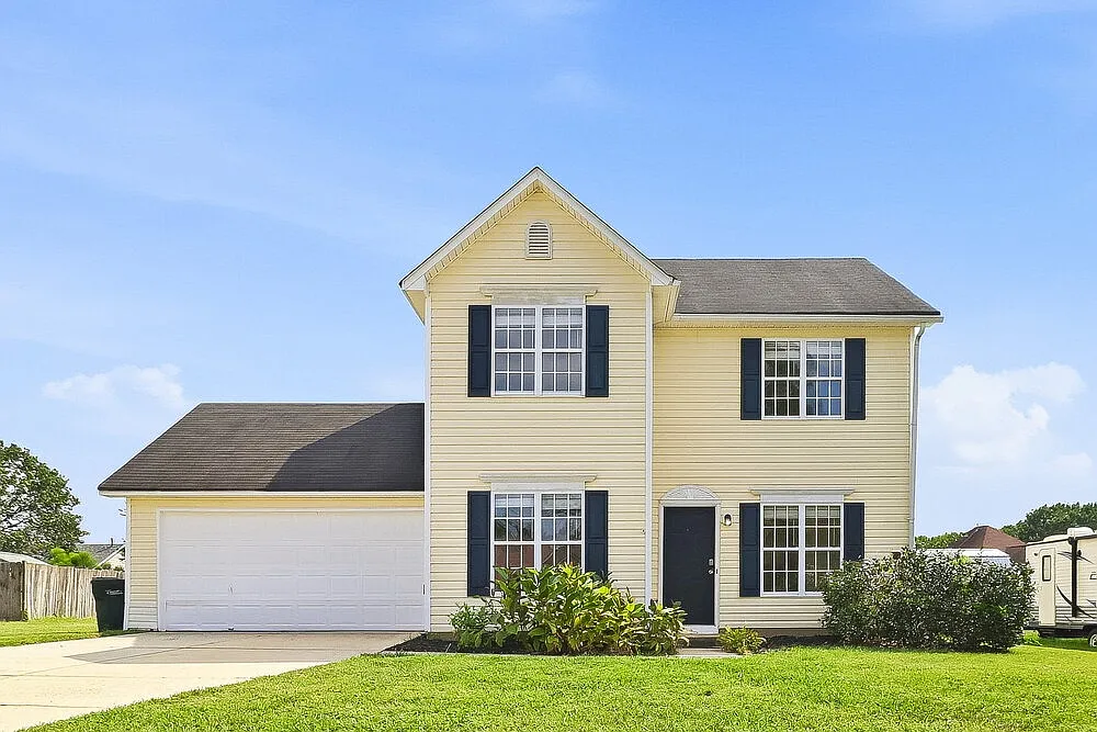 3 bed, 2.5 bath, 1413 sqft, $1,860 — Photo 1