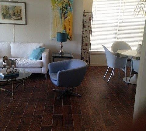 3rd image of 275 Atlantis Cir Unit 105