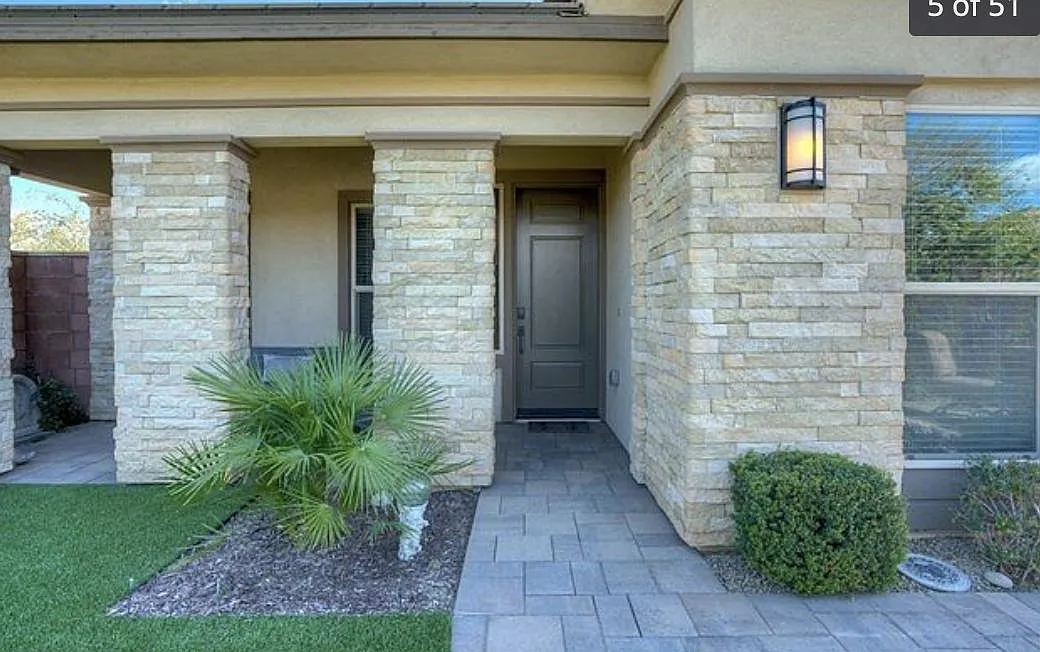 Building Photo - 51019 Doubletree Ct