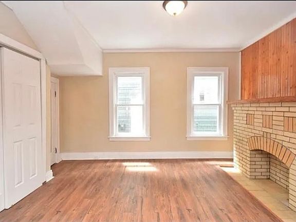 4th image of 28 Red Jacket Pkwy Floor 1