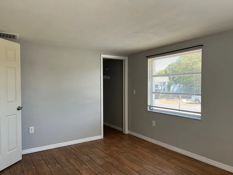 7835 Arbordale Dr — Photo 35