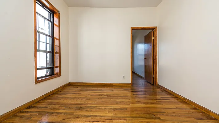 Rented by Nooklyn NYC LLC | media 43